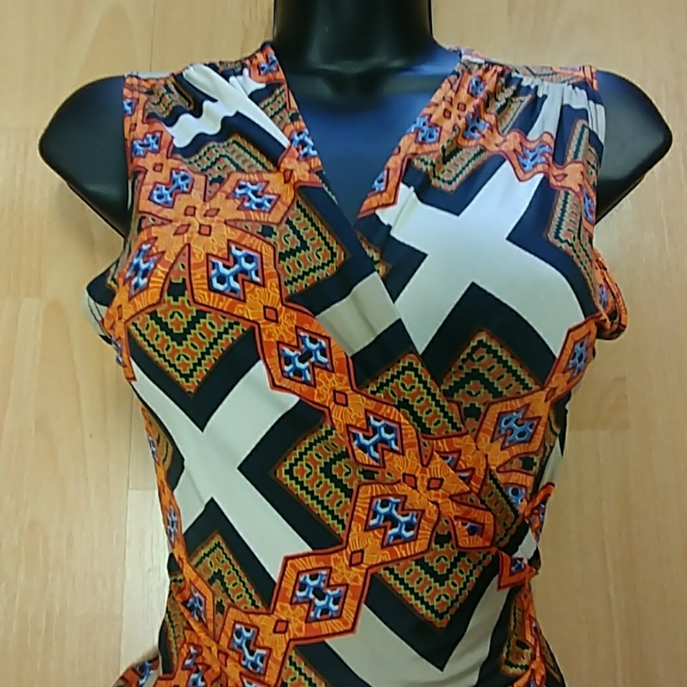 Venus Bold Abstract Print Wrap Top - Picture 7 of 8